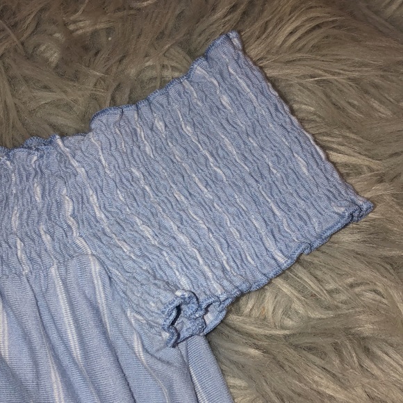 American Eagle Off The Shoulder Top - Picture 3 of 3